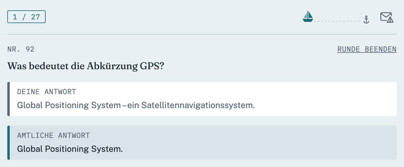 Screenshot: Deine Antwort zur Frage „Was bedeutet die Abkürzung GPS?“ neben der amtlichen Antwort „Global Positioning System“.